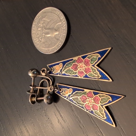 Vintage Floral Enamel Bangle Bracelet And Screw back Earrings with Gold Accents - Picture 10 of 10